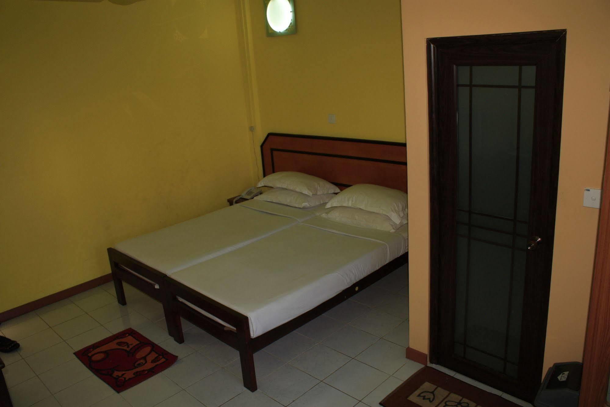 Hotel The Park House Malé Exterior foto
